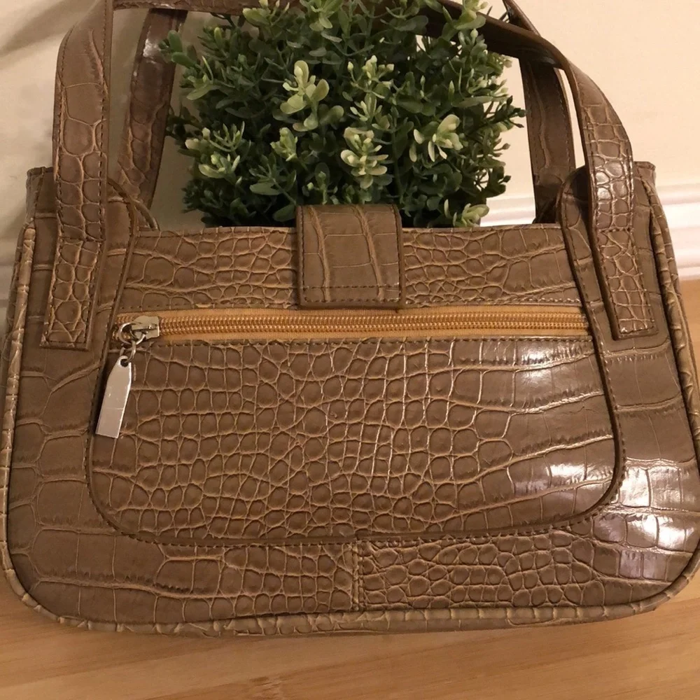 Crocodile-Embossed beautiful Faux leather shoulder Bag